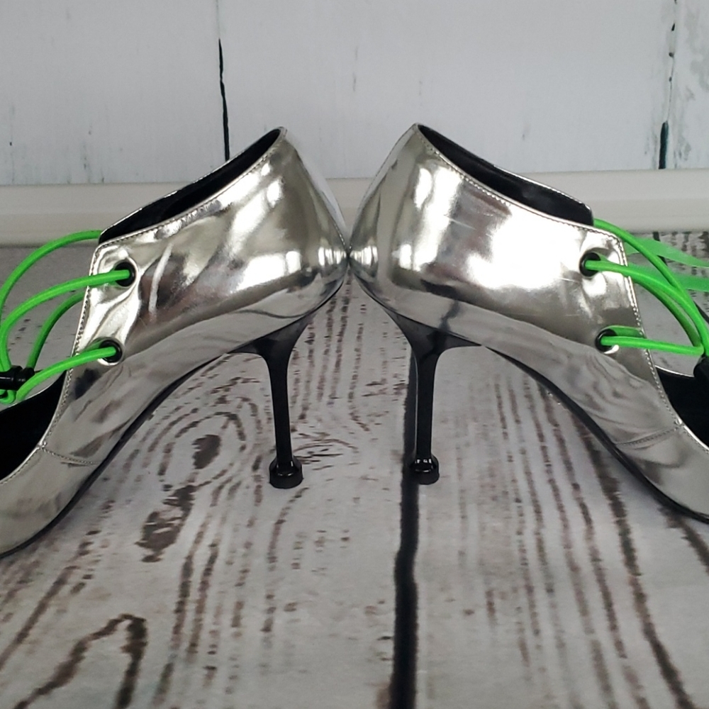 Prada - Picture 9 of 14